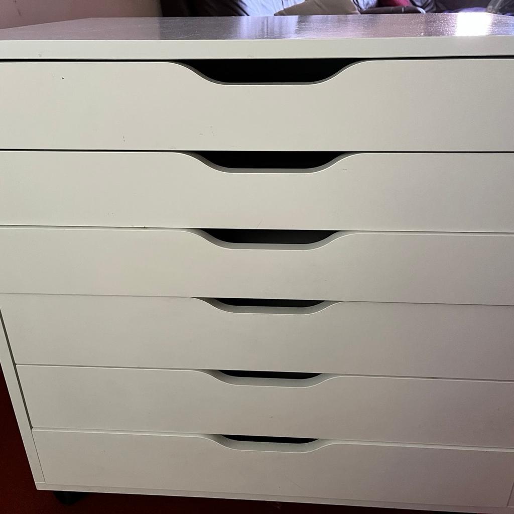 IKEA ALEX Drawer unit on castors in E16 London für £ 40,00 zum Verkauf ...