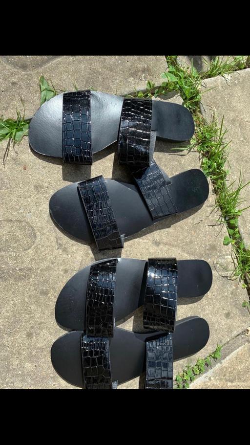 Buy & Sell Essex Thurrock - Essex - Photos for Black sandals flip flop sliders