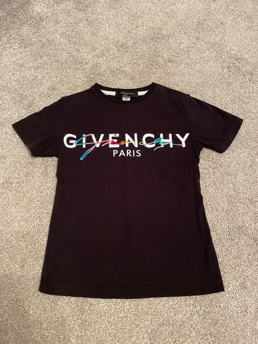 Buy & Sell Cheshire West and Chester Ellesmere Port - CH65 - Photos for Givenchy T-shirt