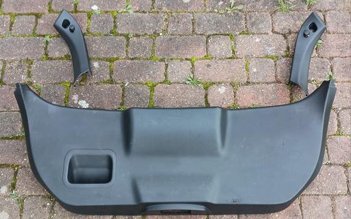 Vehicles South East London Albany Park - DA5 - Photos for Ford Fiesta Mk 7 tailgate interior trim