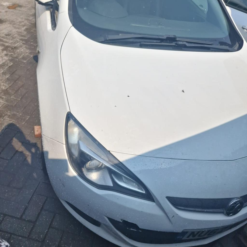 Vauxhall Astra Gtc
- 2012
- 112k miles
- Automatic
- Diesel
- 2L
- 3+ owners

>> Astra gtc starts
>> Has mot
>> Needs drive shaft
>> Selling as quick sale any info needed send a message