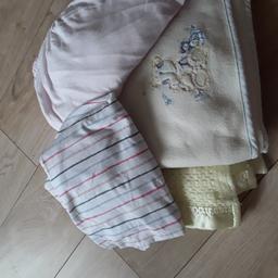 2 cot blankets 
1 cotbed sheet
1 cot sheet
in excellent condition used at grandparents  so little  use