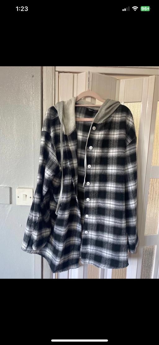 Buy & Sell West Midlands Walsall - Photos for Contrast Hooded Plaid Blouse