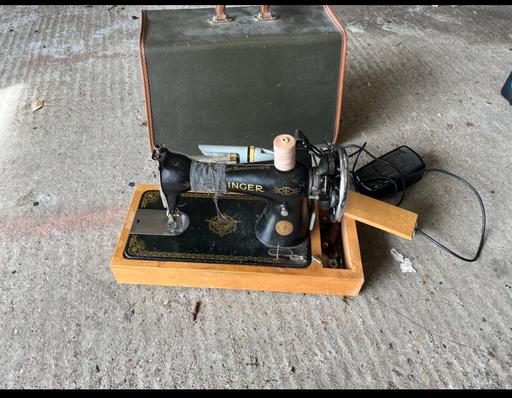 Buy & Sell East London Cann Hall - East London - Photos for Singer Electric Vintage Sewing machine