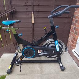 Spin bike
Perfect for the new year and getting in shape 🎉🎊
Fully adjustable for the rider (seat and bars)
On board computer that can be removed
Not sure of the weight of the wheel. Tension can be adjusted on the wheel also
excellent cond
Buyer to collect. NO delivery sorry.
£30