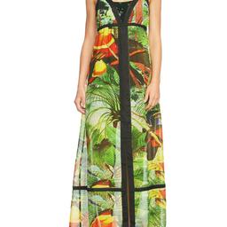 New clearance debranded desigual maxi dress originally £89
sizes 8, 10, 12, 14 and 16. Not many in and listed elsewhere aswell.
Massive saving and look like a bobby dazzler.
Stunning green maxi dress with multi-coloured floral exotic design, V-neck, slit in front (knee high). Flattering cut, comfortable fit. Length 57in
D3sigual Dress 'Bulgaria' – one of the most unique dresses from 'Say Something Nice' collection!
Collect bl3 or postage £4
