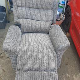 Recliner chair good condition working order cash on collection only