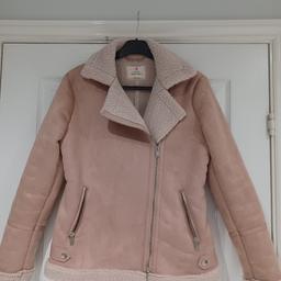 Primark Suede look Pink Jacket, with fleece lining.

Size = 12-13yrs

Collection Only

Comes from Smoke and Pet Free Home.