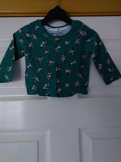 Buy & Sell Leicestershire Charnwood - Photos for Baby girls green top size 0-3 months