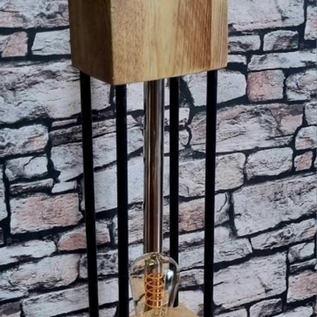 Hi for sale tree lamp , height 113 centimeters , pickup W12 0nl newton le willows delivery possible.