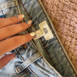 Only worn a few times 
Too big now for me, size 10
Mom jeans 
River island