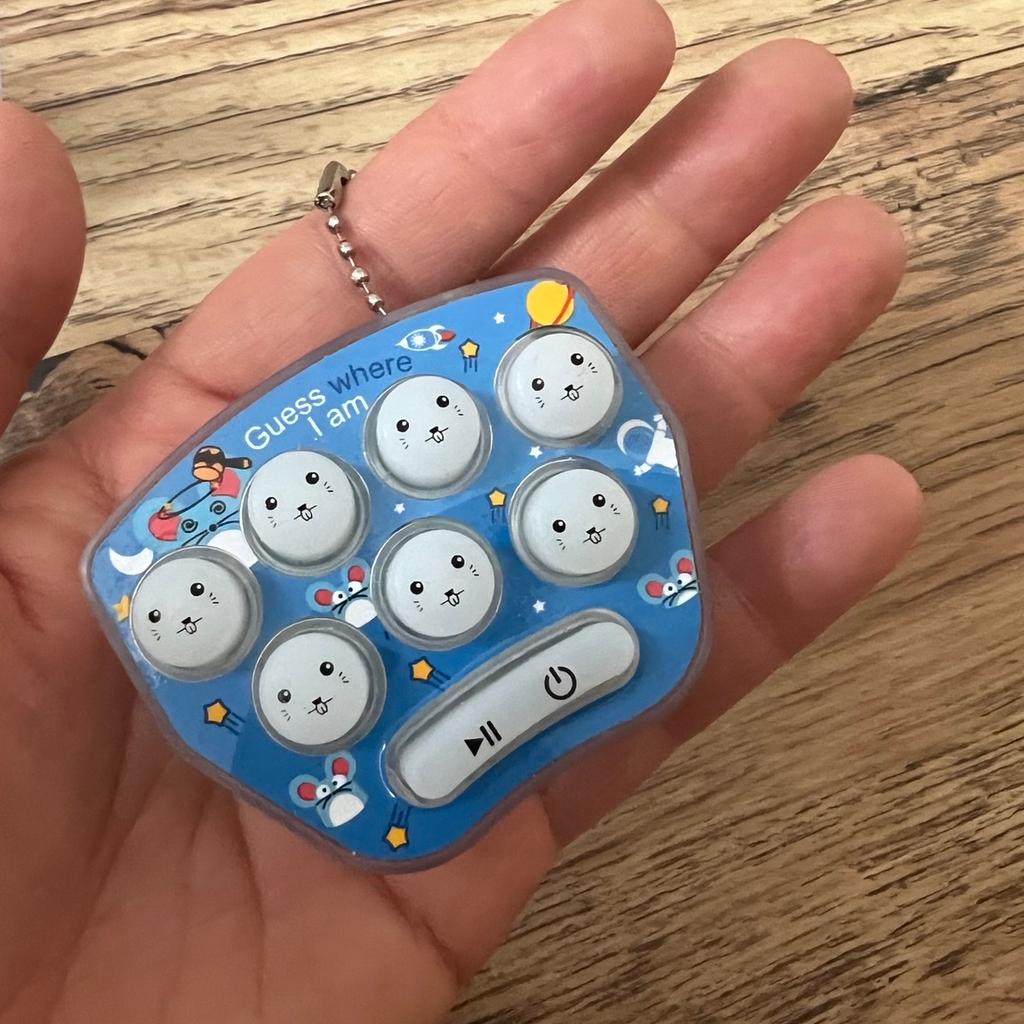 New hit the mole fidget key ring game in B71 Sandwell für £ 2,00 zum ...