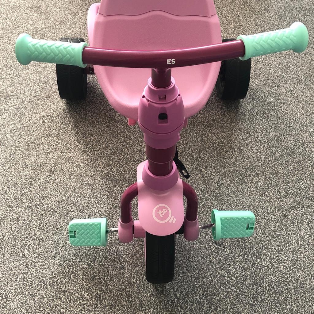 Selling a brilliant conditioned pink Trike.
Mostly used indoors as can be seen by the condition of the wheels in the picture.
Comes with everything from the stock picture shown.
Nothing missing all in working order with manual included.

Bought from Argos but selling as my child as outgrown its use.

Will sell for £30. Nothing less.

Collection only.
