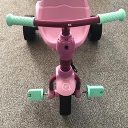 Selling a brilliant conditioned pink Trike. 
Mostly used indoors as can be seen by the condition of the wheels in the picture. 
Comes with everything from the stock picture shown. 
Nothing missing all in working order with manual included. 

Bought from Argos but selling as my child as outgrown its use. 

Will sell for £30. Nothing less. 

Collection only.