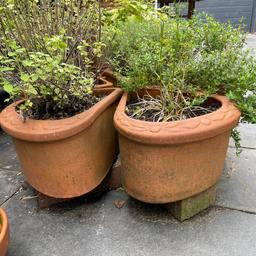 Reclaimed  country house Terracotta Herb Pots. 
Very unusual terracotta reclaimed herb pots, 
5 terracotta segments make up a circle of mixed herb pots
Viewing welcome