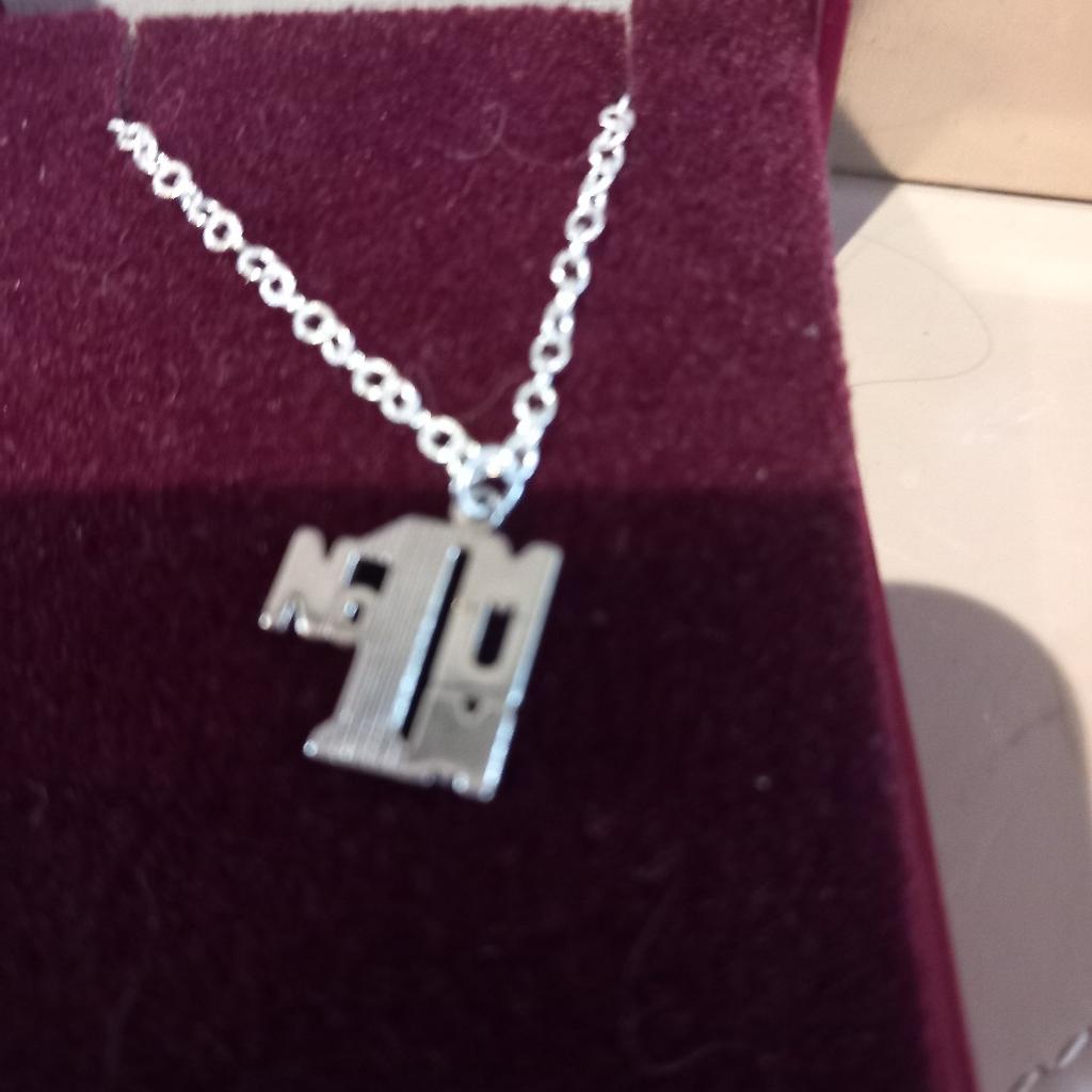 brand new sterling silver mum necklace fully hallmarked postage to be covered if needed plz