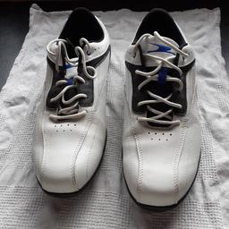 Mens leather (coated) golf shoes from Aldi, size 10. Hardly worn.