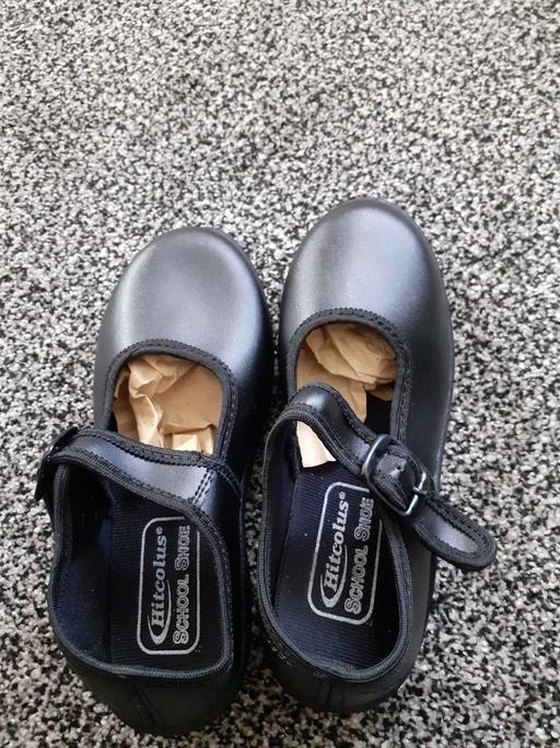 Buy & Sell Kent Gravesham - Photos for Brand New School shoe