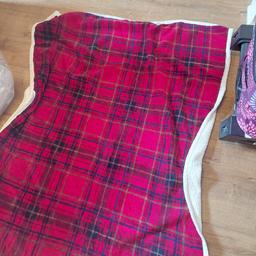 James pringle weavers sherpa fleece throw approx 125x150cm
Great used condition from smoke and pet free home 
Collection oakworth or keighley centre