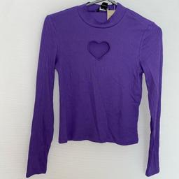 Monkl purple loveheart cut out top
Size S (small)
Brand new - with tags

#purple #purpletop #cutouttop #cutetop #top