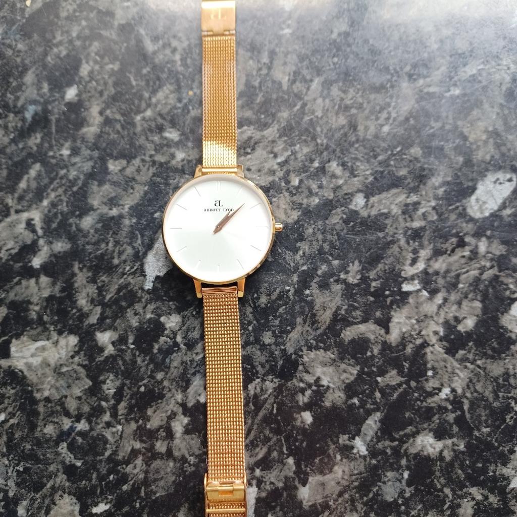 Great condition, womens abbott lyon watch, rose gold in colour. needs a new battery.used a couple of times. condition only please. no time wasters thanks.