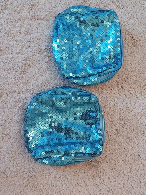 Buy & Sell Surrey Guildford - Photos for Two turquoise sequin makeup purses