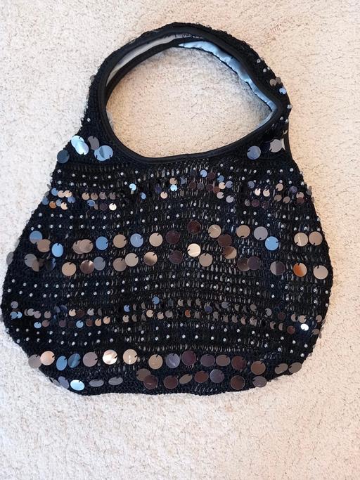 Buy & Sell Surrey Guildford - Photos for Black sequinned and silver fabric bag