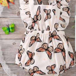 Baby girl butterfly bodysuit
from shein 
12-18months
can see original price in pictures 
has been used a handful of times- no faults
collection ONLY-Archway,London(N19)
