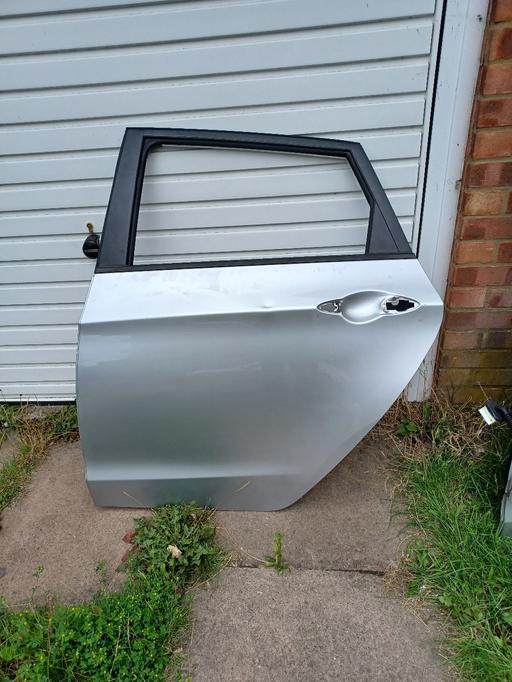 Vehicles Brent Wembley - Brent - Photos for Hyundai i30 2014 nearside rear door in silver