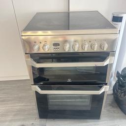 Indesit electric hob and cooker freestanding - needs the wire to connect it separately
Silver black colour
Pick up only from n7
