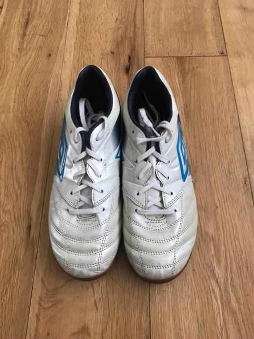 Buy & Sell Surrey Spelthorne - Photos for Umbro’s Futsal Shoes