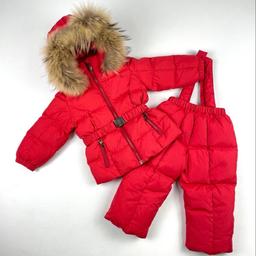 Baby Moncler Jacke und Hose also 2 Teiler für kalte Tage ❄️ aus Daune

Größe 74

Versand gegen Aufpreis oder Abholung möglich