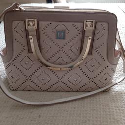 Beige River Island Handbag,
Zip top and Clip top.
Collection only. 