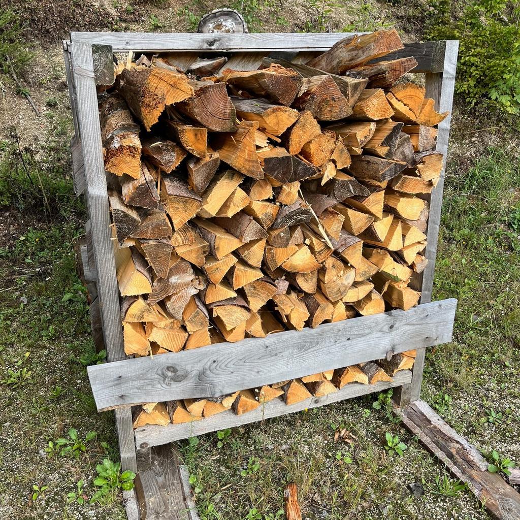 Brennholz Fichte
Preis pro Raummeter
Menge: ca. 1,5 Raummeter
Holzlänge ca. 1m
ohne Lager-Box
Selbstabholung
