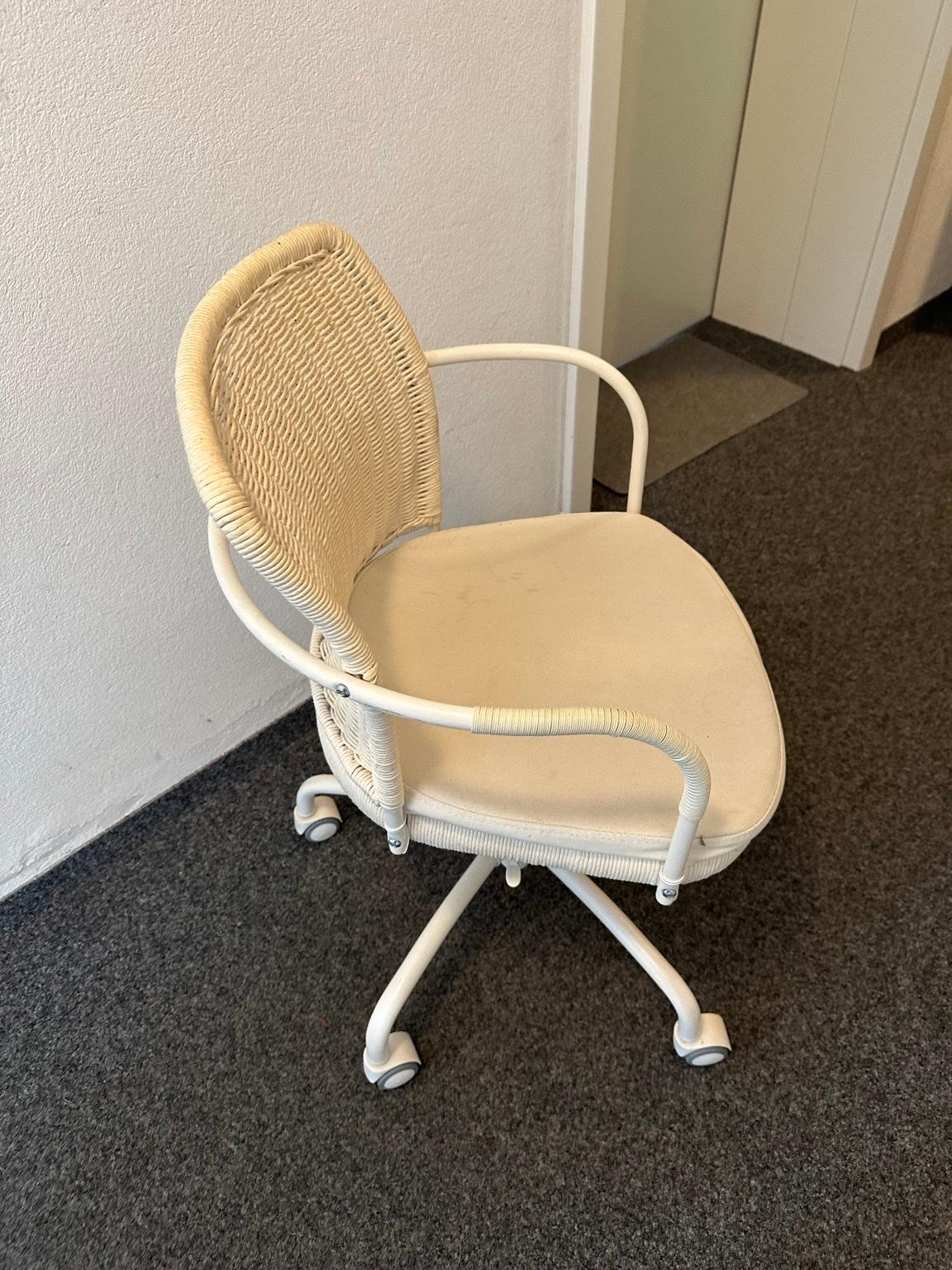 Bürostuhl Schreibtischstuhl weiß IKEA Gregor in 6850 Stadt Dornbirn für