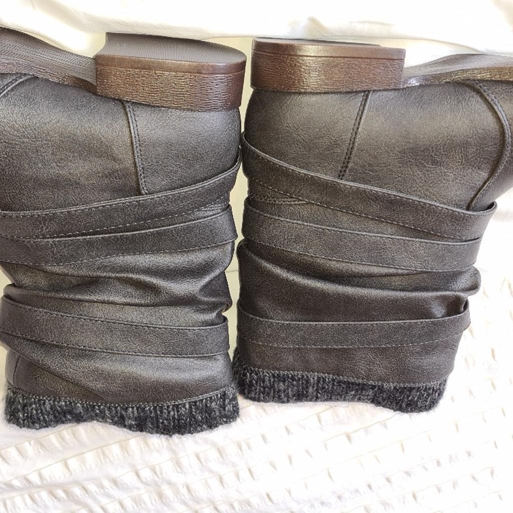 Ladies Ankle Boots Strap And Buckles. Brand New uk5. See photos for condition size flaws materials etc. I can offer try before you buy option if you are local but if viewing on an auction site viewing STRICTLY prior to end of auction.  If you bid and win it's yours. Cash on collection or post at extra cost which is £4.55 Royal Mail 2nd class. I can offer free local delivery within five miles of my postcode which is LS104NF. Listed on five other sites so it may end abruptly. Don't be disappointed. Any questions please ask and I will answer asap.
Please check out my other items. I have hundreds of items for sale including bikes, men's, womens, and children's clothes. Trainers of all brands. Boots of all brands. Sandals of all brands.
There are over 50 bikes available and I sell on multiple sites so search bikes in Middleton west Yorkshire.