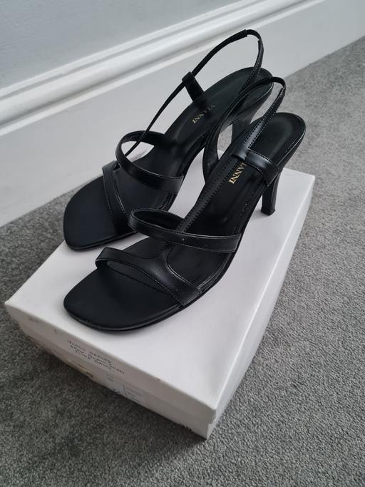 Buy & Sell Derbyshire South Derbyshire - Photos for Ladies Black Sandals