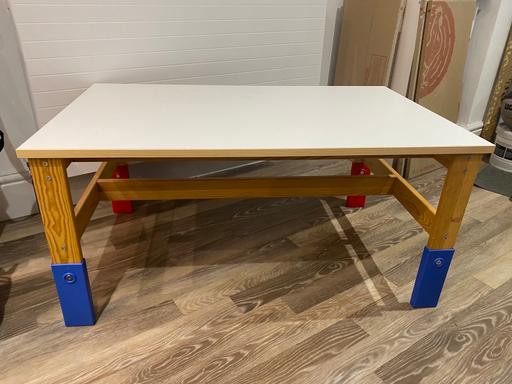 Buy & Sell Quine`s Hill Douglas - Photos for Children’s adjustable height table