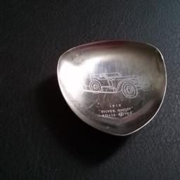 Rolls Royce 1910 'Silver Ghost' dish.

Measures 7.5cm across, Depth 2cm

Can be used as an ashtray or cufflinks etc.