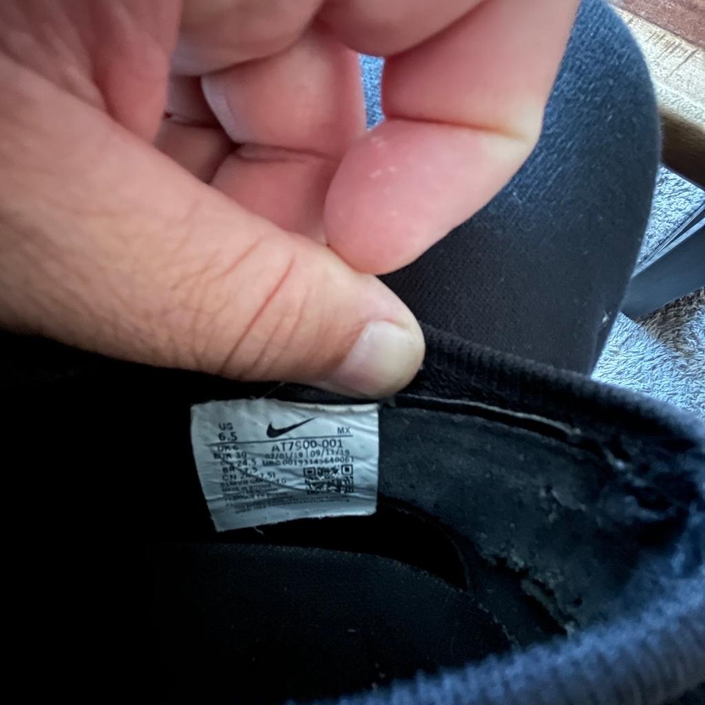 Verkaufe Stoppelschuhe der Marke Nike Größe 39 Keine Risse,Keine Flecken