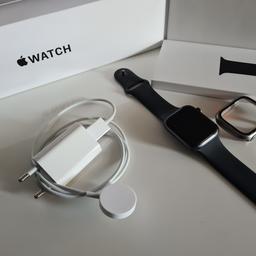 Voll funktionsfähige Apple Watch SE.
44mm
Space Gray, Black Sport Band.
Mit Originaler Verpackung, Ladegerät, Schutzhülle für die Uhr.
Display verkratzt, aber bei Nutzung fällt das nicht auf.
Kann gerne vor Ort getestet werden.
Versand möglich
Preis ist VHB