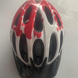 Fahrradhelm 
Marke: Uvex 
Farbe: schwarz, grau, rot 
Grössenverstellbar 
Gut erhalten
