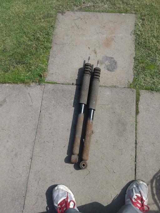 Vehicles West Midlands Dudley - Photos for Dacia sandero rear shocks