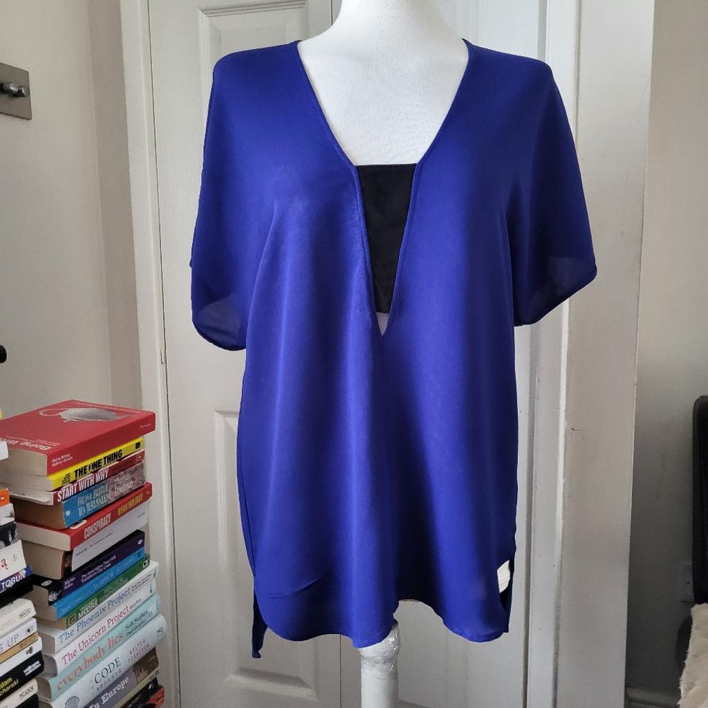 Stunning eye catching top from Zara in size S