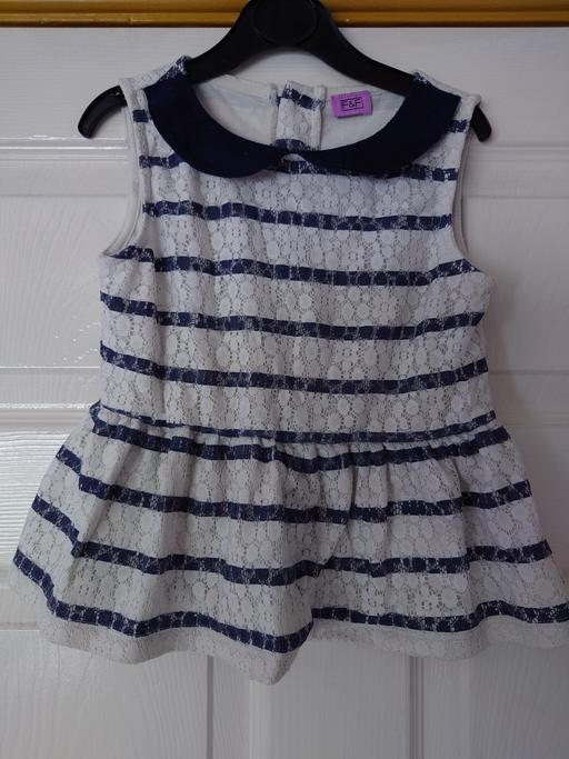 Buy & Sell Leicestershire Charnwood - Photos for Girls stripey top size 3-4 years