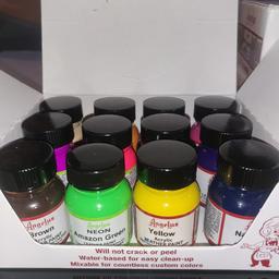 Box x12 Random Colours Angelus Acrylic Paint Starter Set.

Colours included in set:
Brown, Navy Blue, Yellow, Turquoise, Champagne, Blue, Raspberry & Purple

Neon:
Amazon Green, Rio Red, Paradise Purple.

For Sale Now

DM for more info