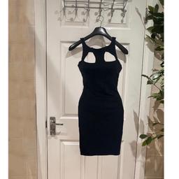 Zara little black mini dress
Brand new with tags
Size S but Stretchy
Priced £25.95
From pet and smoke free home