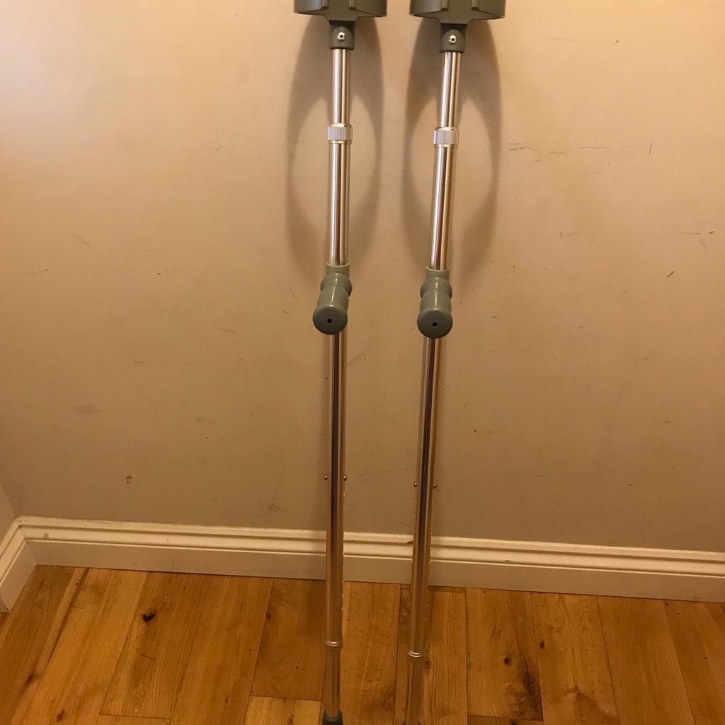 Forearms crutches in TW16 Spelthorne für £ 25,00 zum Verkauf Shpock AT