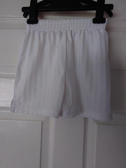 Buy & Sell Leicestershire Charnwood - Photos for Boys white shorts size 5 years