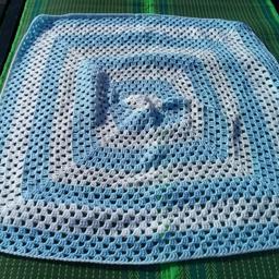 Square hand woven blanket.  100% wool

approx 1mtr X 1mtr